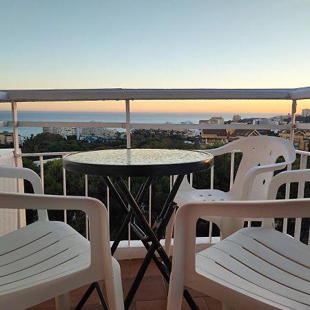 Hercules Paradise 531 Apartamento Con Vistas Al Mar Mediterraneo En Benalmadena A Pasos Del Centro Y Su Vibrante Zona Comercial Disfruta De Una Experiencia Unica En La Costa Del Sol Malaga Andalucia Well-Connected To The Airport Bagian luar foto