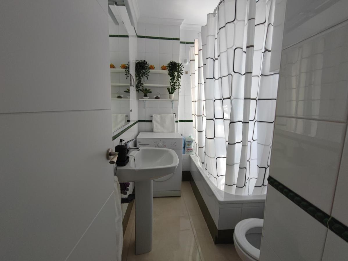 Hercules Paradise 531 Apartamento Con Vistas Al Mar Mediterraneo En Benalmadena A Pasos Del Centro Y Su Vibrante Zona Comercial Disfruta De Una Experiencia Unica En La Costa Del Sol Malaga Andalucia Well-Connected To The Airport Bagian luar foto