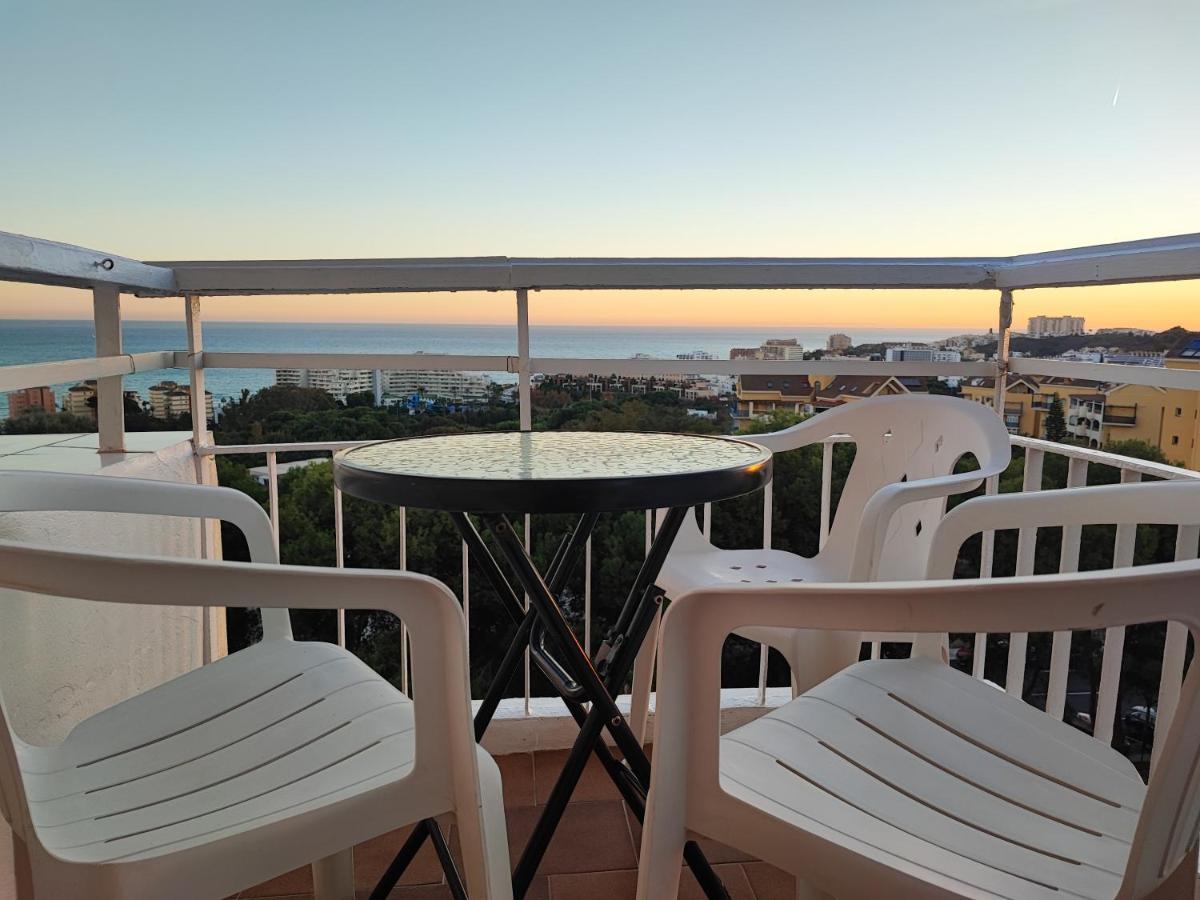 Hercules Paradise 531 Apartamento Con Vistas Al Mar Mediterraneo En Benalmadena A Pasos Del Centro Y Su Vibrante Zona Comercial Disfruta De Una Experiencia Unica En La Costa Del Sol Malaga Andalucia Well-Connected To The Airport Bagian luar foto